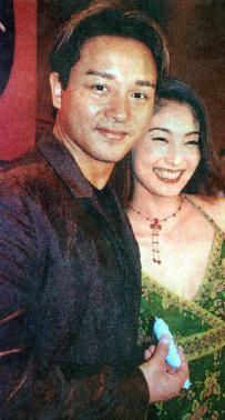 /images/0000/1701/1998-00-00-427.1_hk_newspaper.jpg