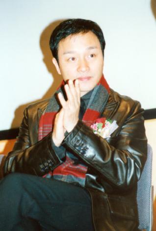 /images/0000/2415/1999-11-19_-_597.3_oriental___the_sun.jpg