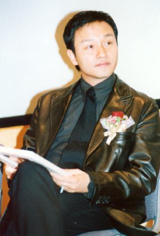 /images/0000/2425/1999-11-19_-_597.2_oriental___the_sun.jpg